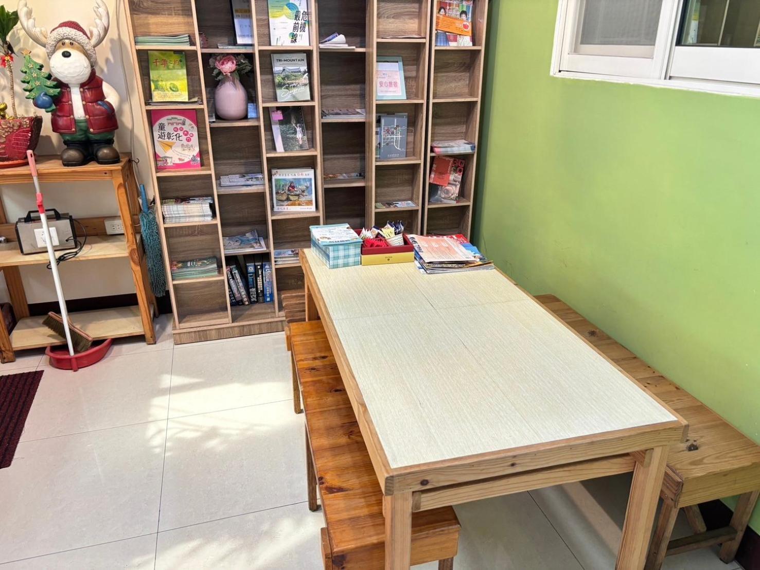 Luyu Homestay Луган Экстерьер фото